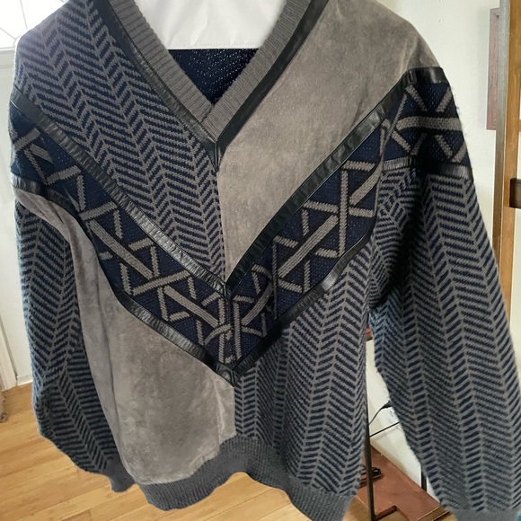 XL Deerskin Trading Post sweater - Picture 3 of 4